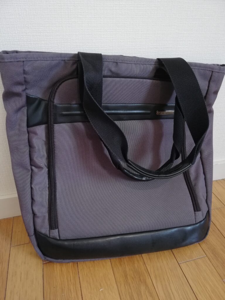 あなたは、人々が買い物に行くときに、自分自身のカバンを持っていくことはいい考えだと思いますか?