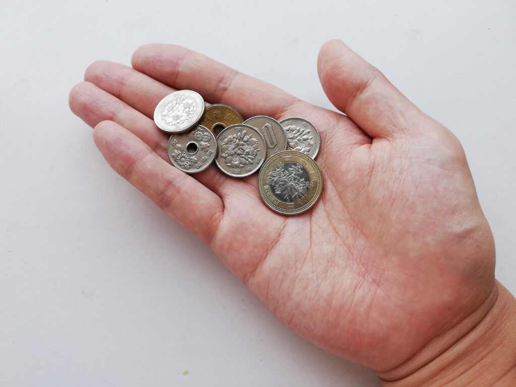 あなたは将来、現金で払う人が減少すると思いますか?